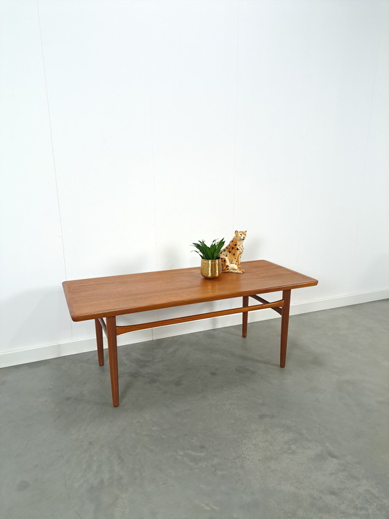 Image 1 of Teak Fineer Salontafel Vintage