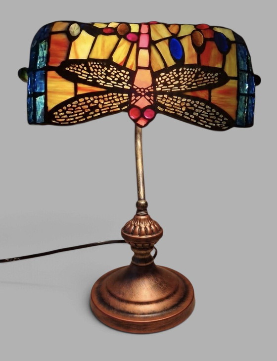 Tiffany-style Dragonfly Desk lamp. Height 38 cm. Lampshade diameter 27 cm. – Glass, Metal (photo 3 of 5)
