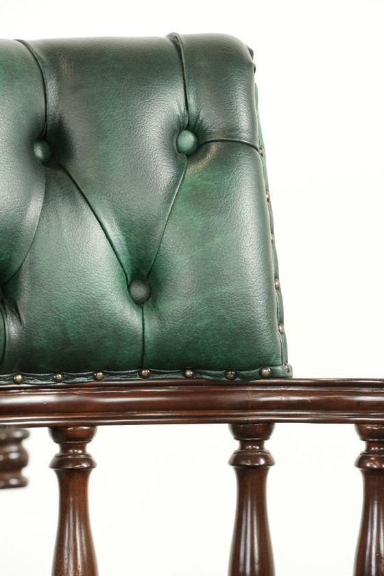 Image 1 of Fauteuil de bureau Chesterfield classique en cuir de vachette vert flammé / fauteuil d'appoint