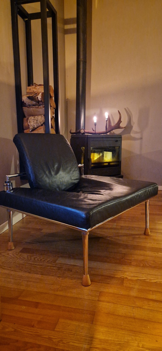 Image 1 of Chaise en cuir design vintage