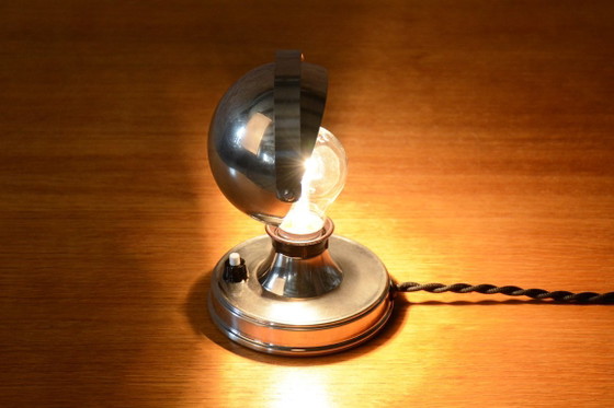 Lampada da tavolo Bauhaus restaurata, acciaio cromato, ceca, anni '30, Lampade da tavolo, Metallo, Plastica (foto 8 di 10)