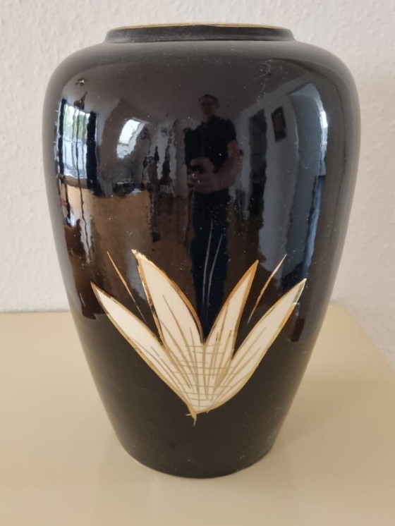 Image 1 of Vaso in ceramica Vintage Bay 236/30 – Nero con decoro in oro – anni '50/'60