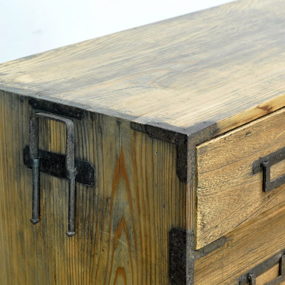 Image 1 of Commode japonaise Tansu, vers 1870