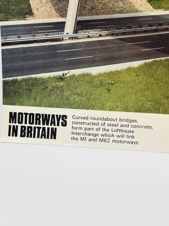 Image 1 of Lot de 8 photos cartonnées « Motorways in Britain « 