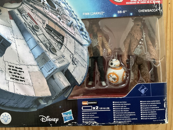 Image 1 of Star wars , faucon millenium battle action , neuf de 2015 