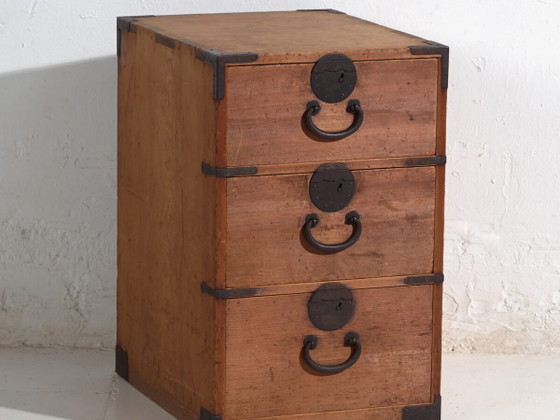 Antique Japanese three-drawer tansu – Meiji Period (c.1890–1926) – Chest of drawers, Iron (photo 2 of 40)