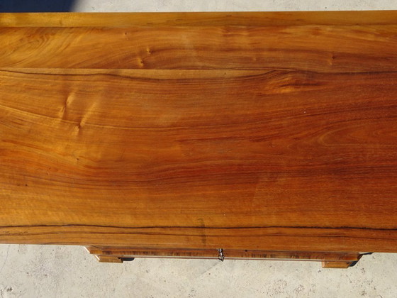 Image 1 of Commode Louis Philippe en noyer et ronce de noyer