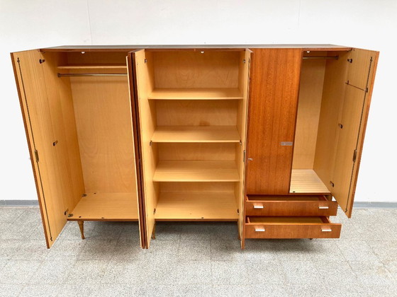Image 1 of Armadio vintage in teak di metà secolo, anni '60