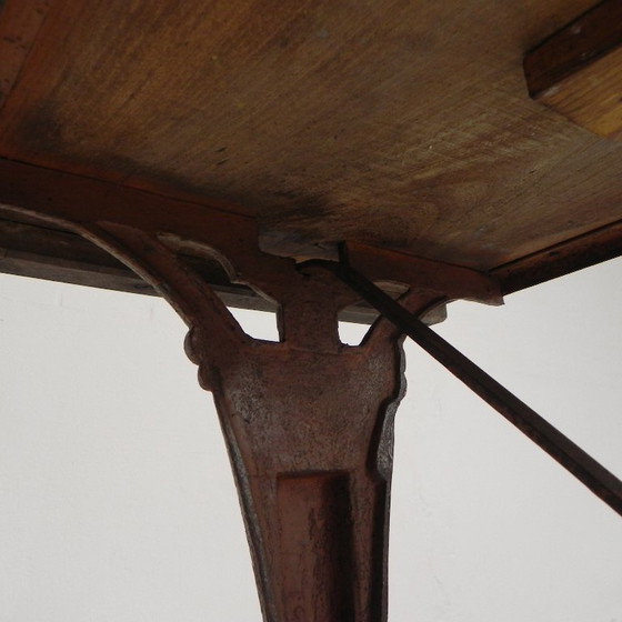 Image 1 of Table de bistrot Art Déco avec plateau en chêne sur piétement en fonte