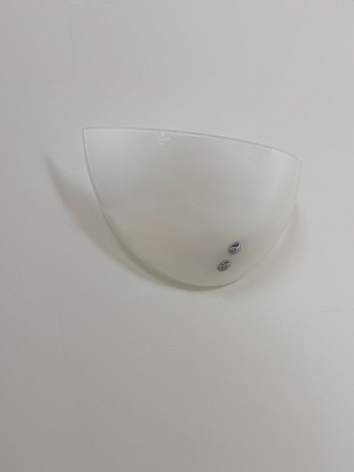 Applique vintage, vetro opalino e cromo, Francia, 1970