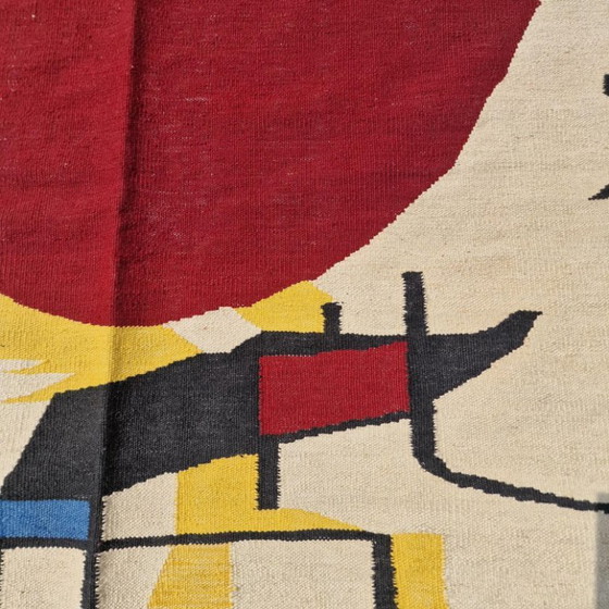 Joan Miró Le Soleil Rouge (1967) Handgewebter Wandteppich | Zeitgenössische Textilkunst | (79 × 59 Zoll) (photo 8 of 10)