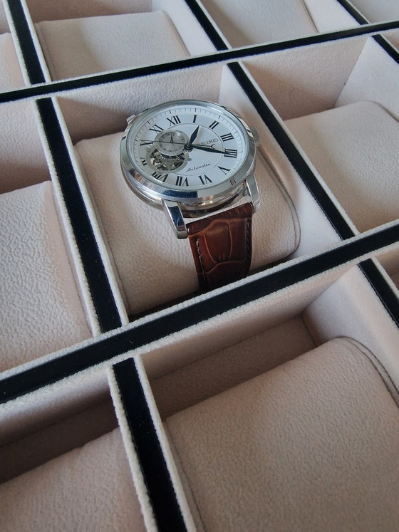 Image 1 of Ligne Exclusive - Coffret à Bijoux - Vitrine haut de gamme en Bubinga - pour 30 grandes montres - Bubinga