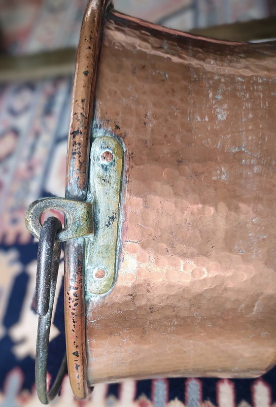 Image 1 of Grand chaudron ancien en cuivre martelé – Ø 40 cm – Authentique & Rustique