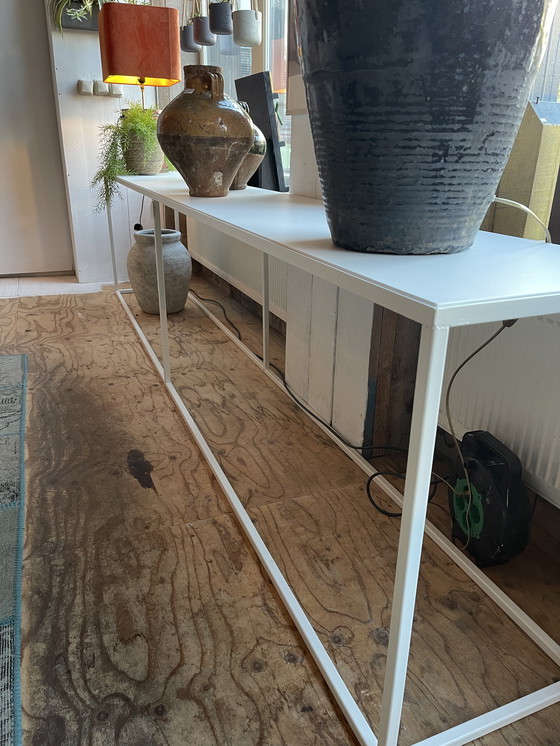 Image 1 of Preciosa mesa auxiliar de 300 cm. Ver modelo.