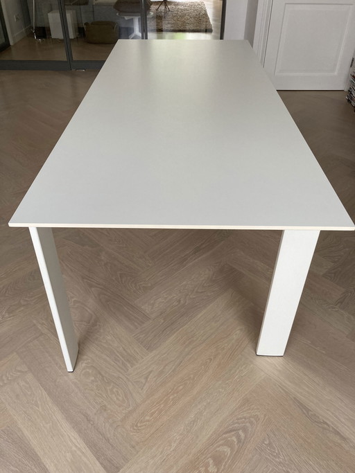 Kartell Ferrucio Laviani Four table