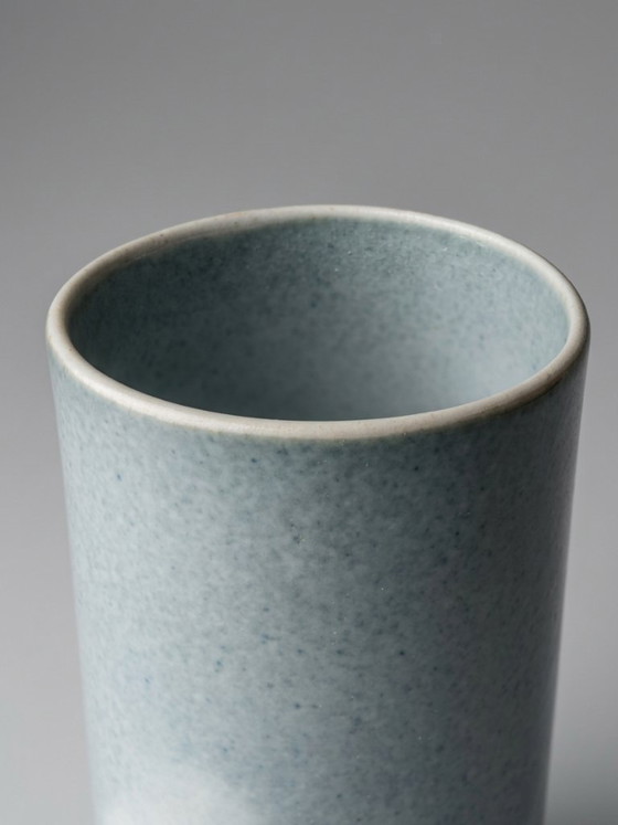 Virebent Cylindrical Porcelain Vase – Blue-Grey Landscape – 21 cm (photo 4 of 7)