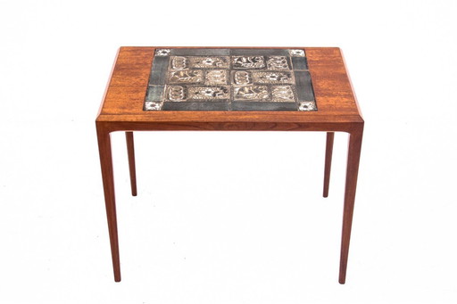 Mesa auxiliar de cerámica, Dinamarca, años 60.