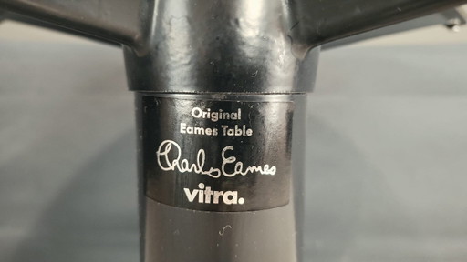 Vergadertafel Vitra Eames Segmented Table – Plastic, Rubber (photo 2 of 18)