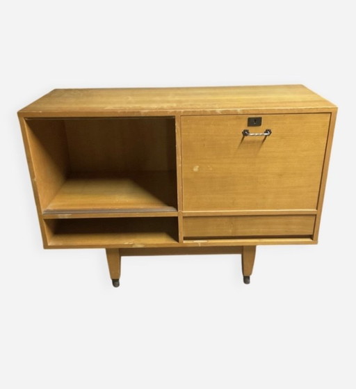 Aparador de estilo escandinavo de los años 60 y 70