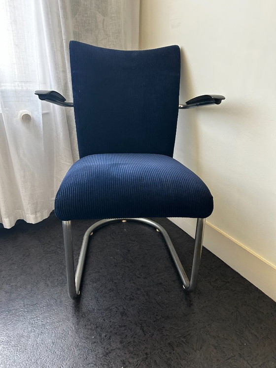Image 1 of Gispenchairs