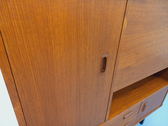 Image 1 of Vintage Scandinavisch modernistisch secretair bureau/boekenkast van teakhout en zwart metaal uit de jaren 50/60.