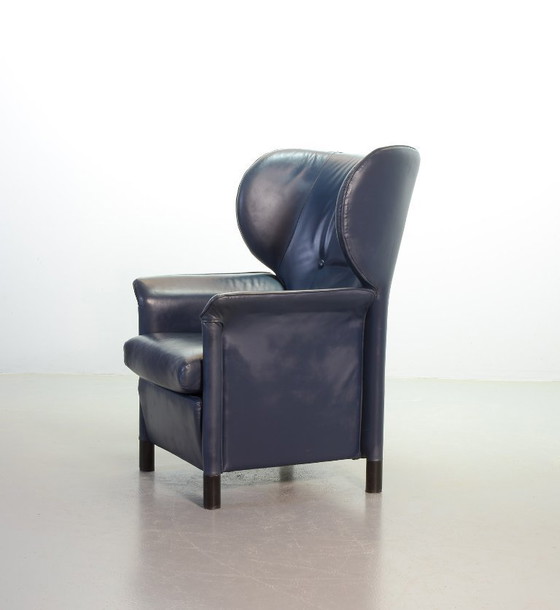 Image 1 of Fauteuil à oreilles Wittmann en cuir souple bleu pétrole, modèle Aura, dessiné par Paolo Piva. Autriche, années 1980.