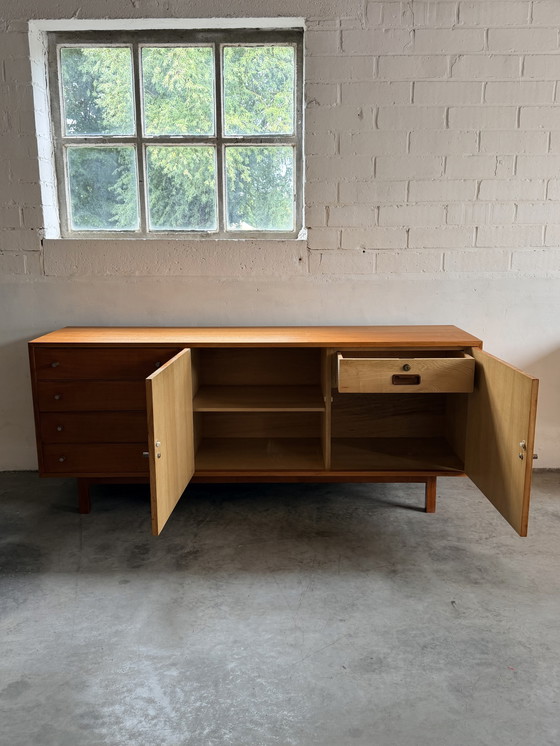 Modernist Oak Sideboard, Vanda, Belgium, 70s – Wood (photo 5 of 6)