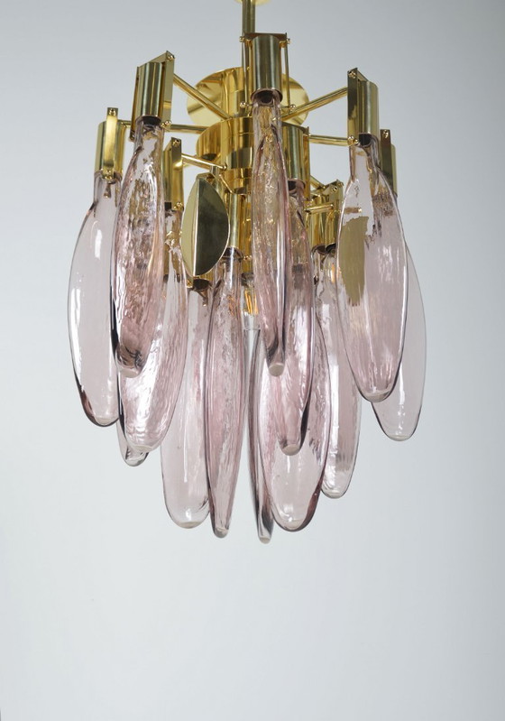 Image 1 of Lustre italien en laiton avec verre de Murano en forme de larme, années 1970