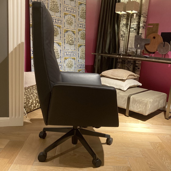 Image 1 of Poltrona Frau Chacellor office chair