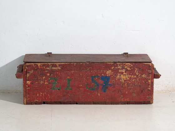 Malle rustique ancienne peinte en rouge – Europe Centrale, circa 1880 – Armoires de rangement, Rustic (photo 40 of 40)