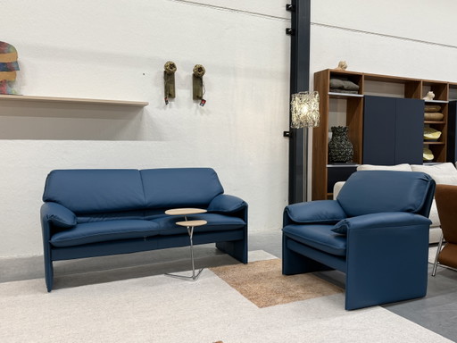Leolux Bora Beta armchair blue leather