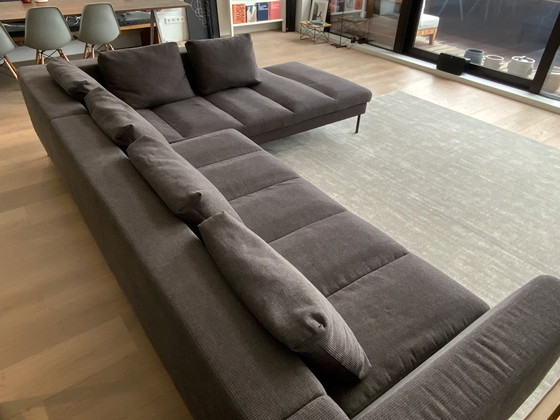 Image 1 of Divano dal design intramontabile 5