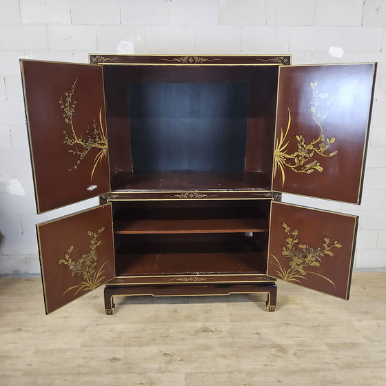 Image 1 of Vintage Chinese kast Bladgoud / Bloemen en Vogels / Bohemian / oosterse/ Aziatische kast 