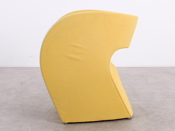 Image 1 of Moroso Victoria and Albert fauteuil geel