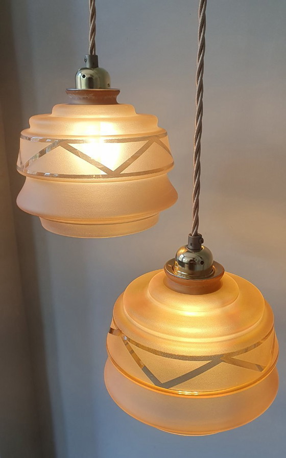 Image 1 of Set Vintage hanglampen - rose opaline glas met frosted textuur en decoratie