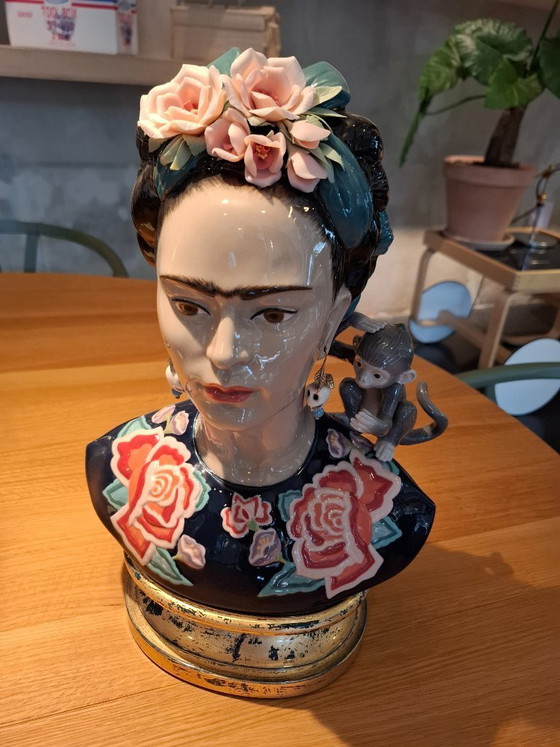 Image 1 of Frida Kahlo, limitierte Auflage von 250 Stück für Lladro