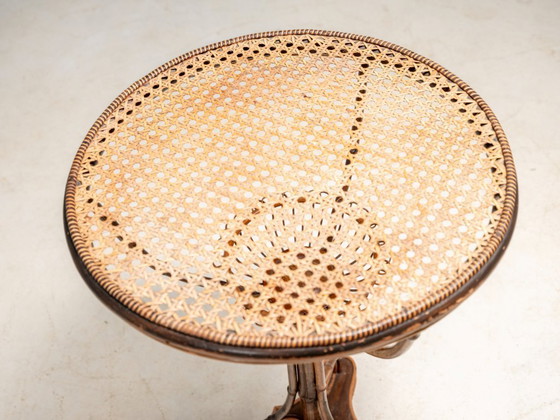 Image 1 of Table piédestal Art nouveau en bois courbé et rotin, Europe centrale, vers 1900-1925