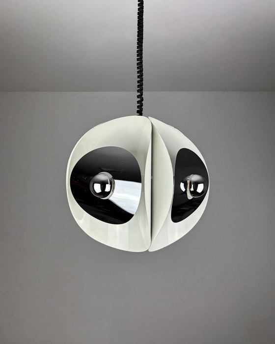 Image 1 of Goffredo Regianni Italien Space Age Pendelleuchte, 1970er Jahre, weiß lackiertes Metall &amp; Chromschilde, Mid Century, Industr