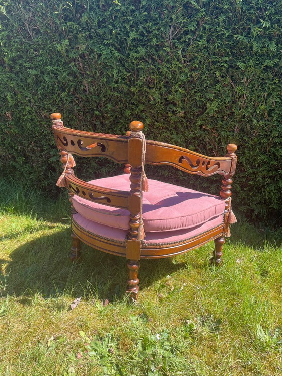 Image 1 of Fauteuil Giorgetti vintage sculpté à la main