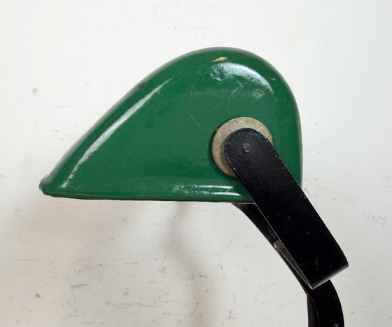 Image 1 of Lampada da tavolo vintage in smalto verde, anni '30