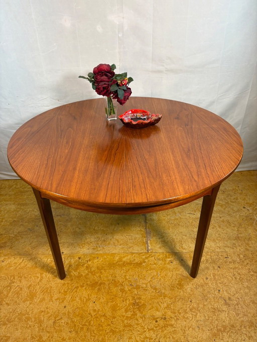 Mid Century Retro Teak Round Extending Dining Table by Nathan 1960–1970  A stunning mid century modern teak extending dining tab