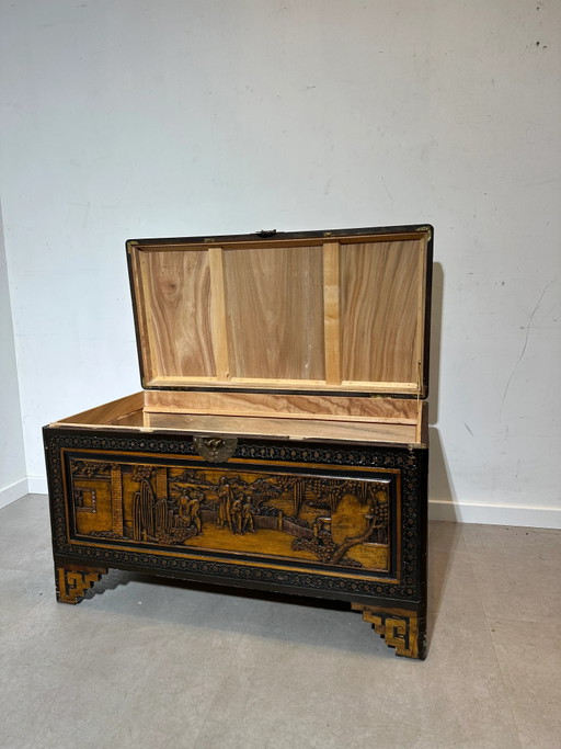Antique Oriental Wooden Chest – opbergkast (photo 2 of 6)