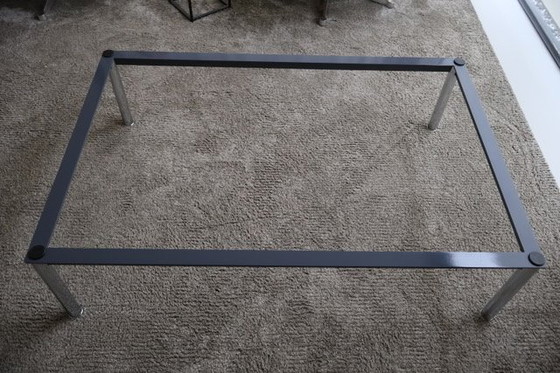 Image 1 of Cassina Le Corbusier niedriger Röhren-Couchtisch LC-10 P