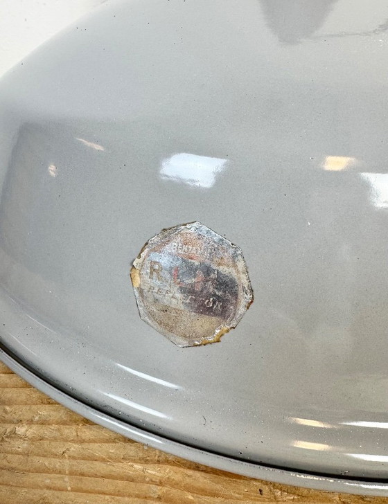 Image 1 of Grande suspension industrielle en émail gris britannique de la marque Benjamin, années 1960