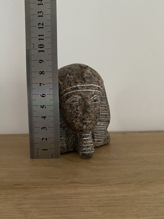 Image 1 of Granitstatue des Pharaos
