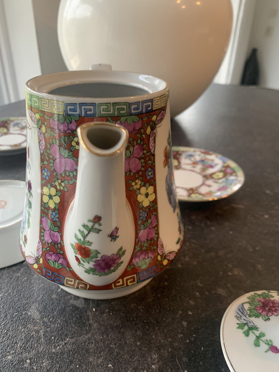 Image 1 of Teapot with 6 plates