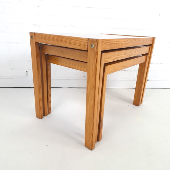 Image 1 of Vintage mimiset bijzettafels grenenhout jaren 70