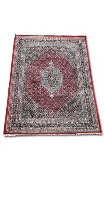 Majestic space-saving wonder: Hand-knotted Bidjar in the classic Herati pattern (approx. 13 m²)