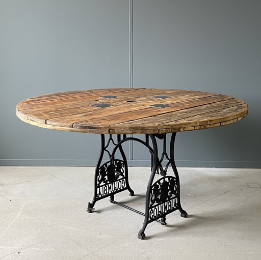 Table à manger industrielle vintage - Chêne - Fonte