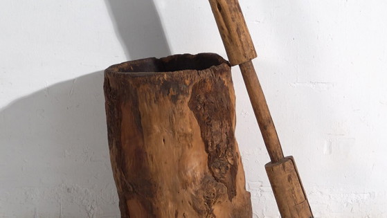 Large antique wabi-sabi style mortar and pestle (c.1920) #78 – Decorative Objects (photo 3 of 40)